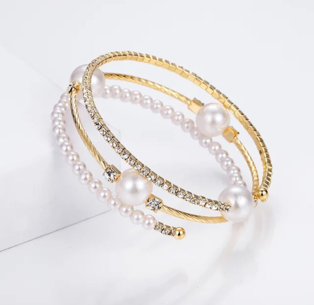 Lakshmira Gold Pearl Korean Bracelet