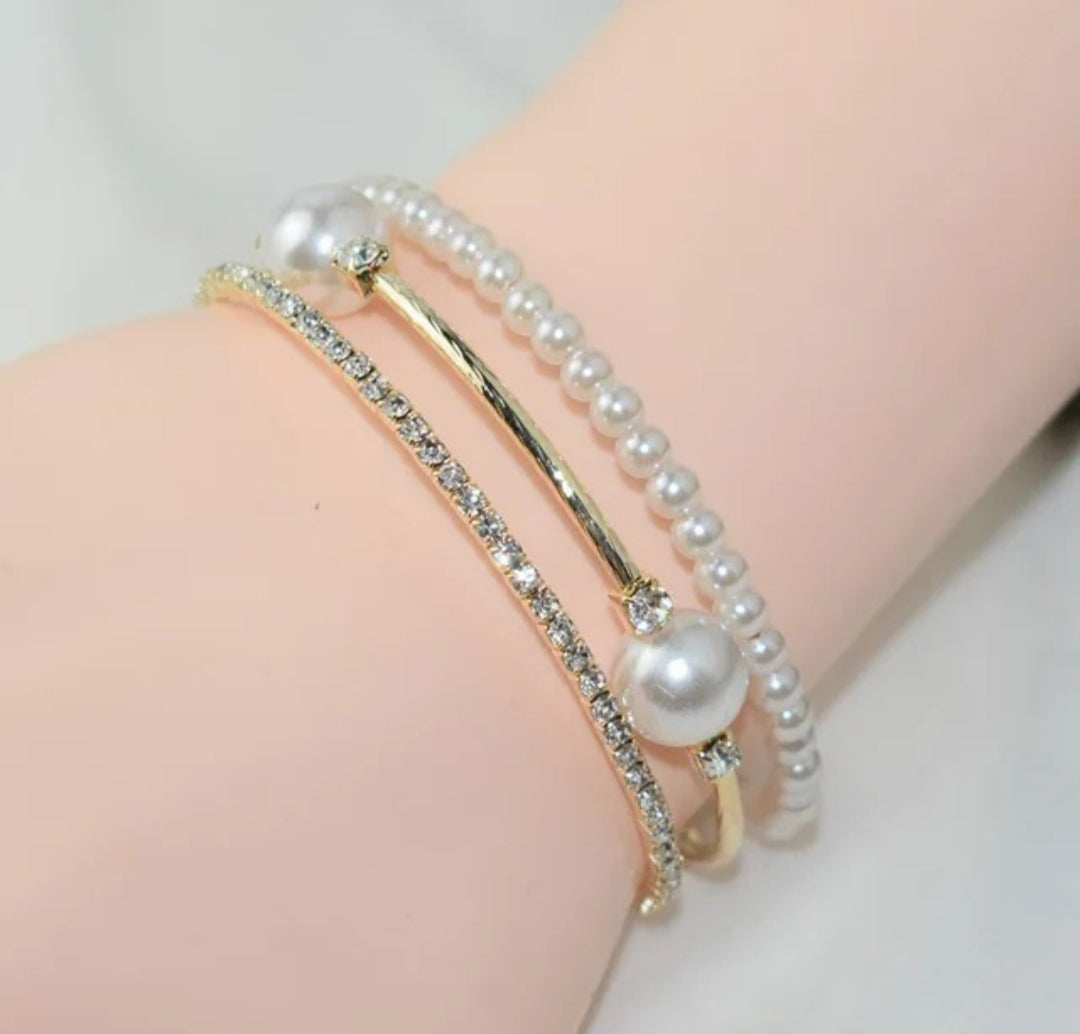 Lakshmira Gold Pearl Korean Bracelet